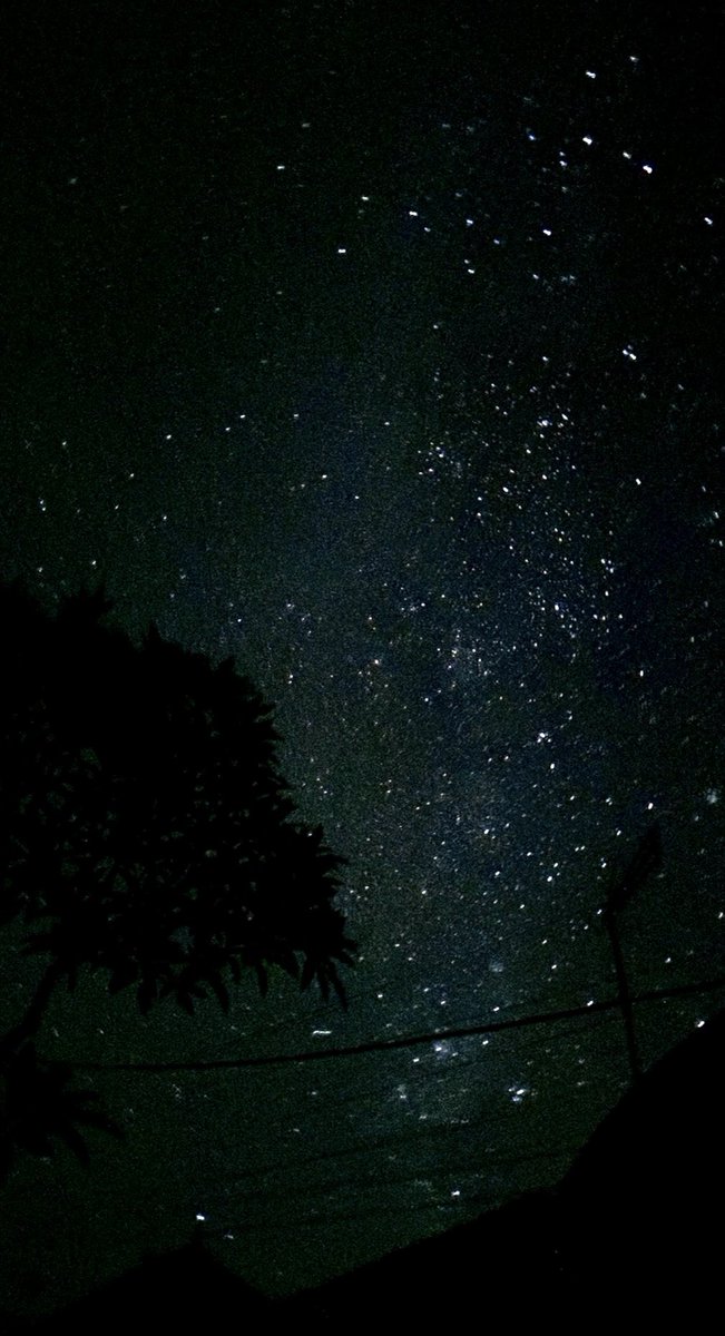 Zctrss's tweet photo. Stargazing at night…captured by yuda https://t.co/ypXRJTHLMy