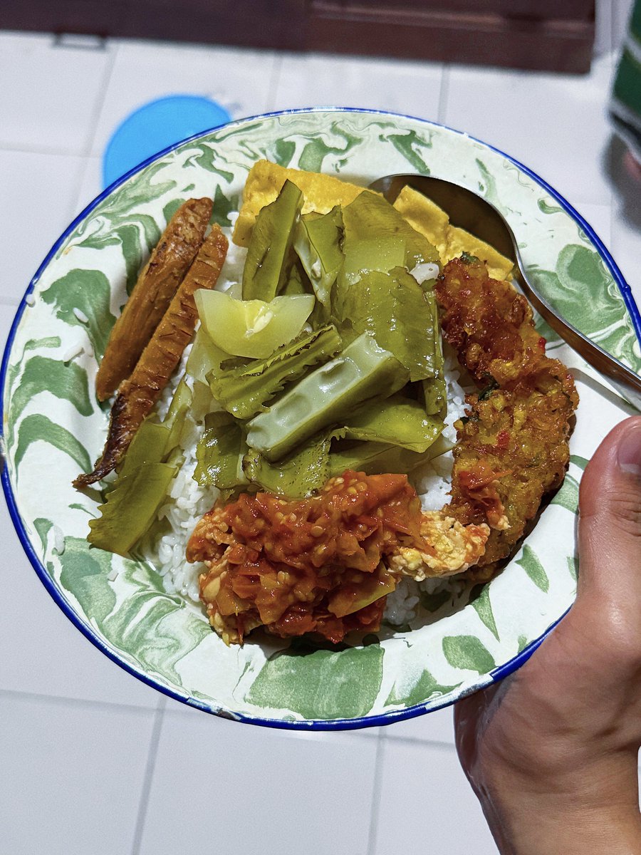 Яizal do tweet media