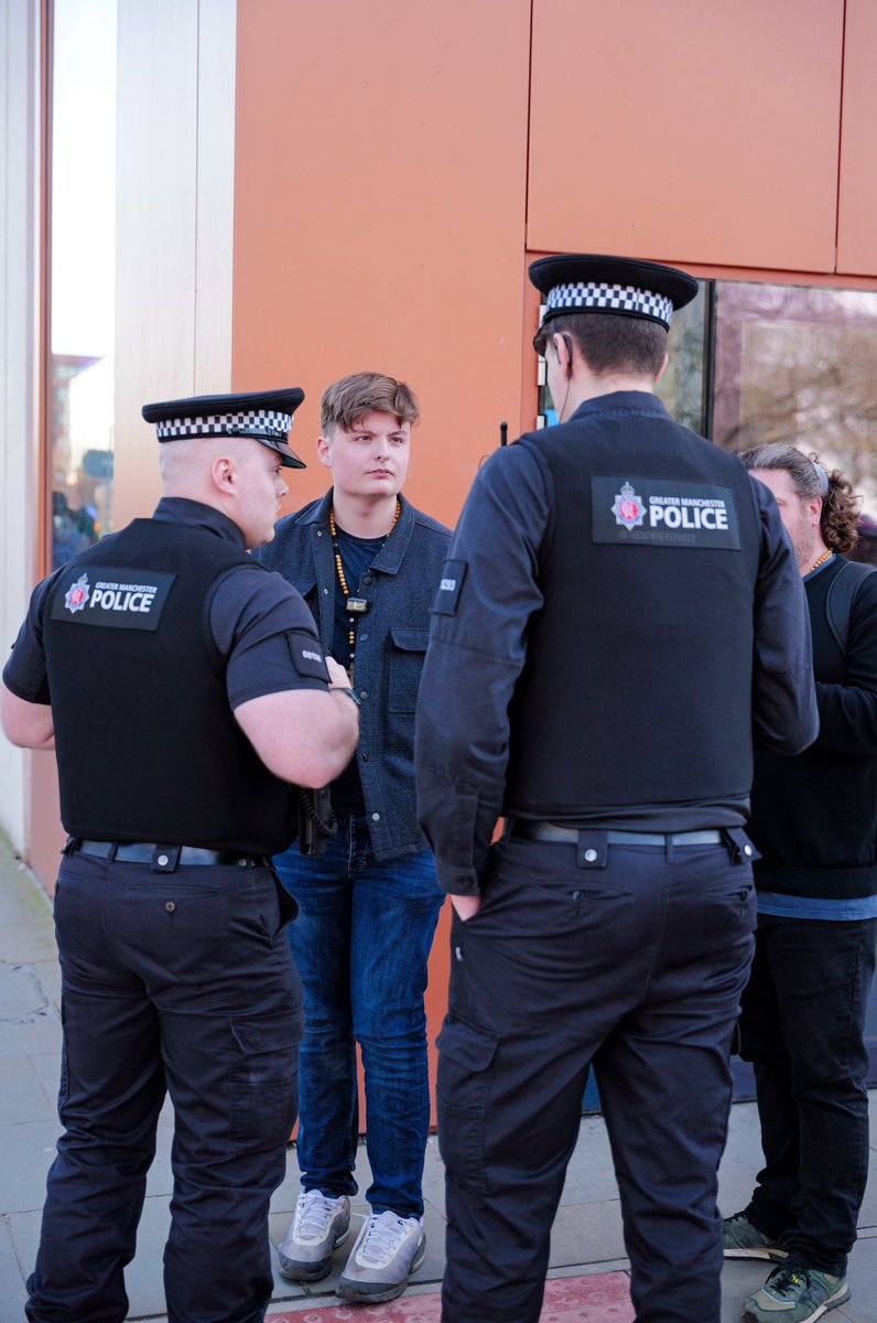 The Nowhere Photographer tweet media