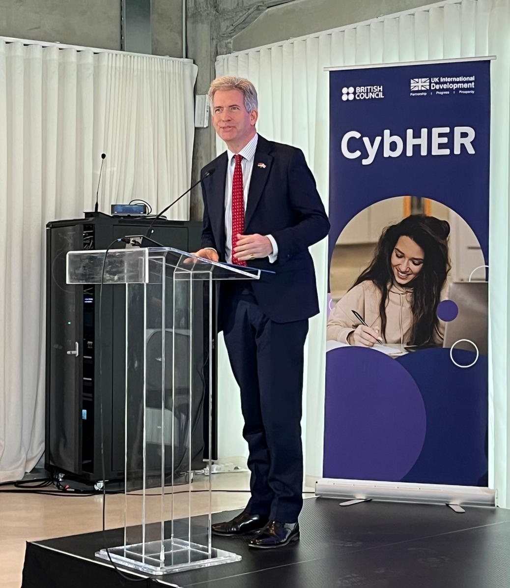 UK in Serbia tweet media