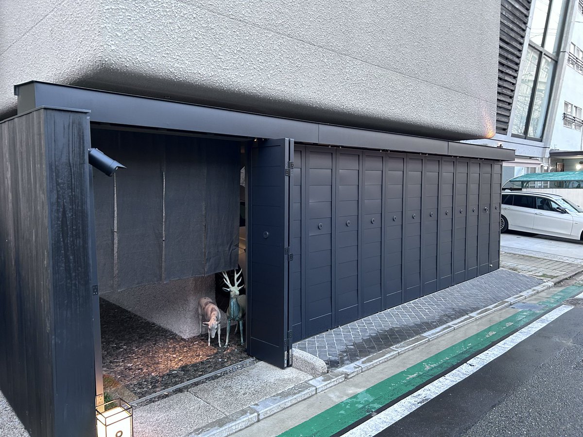 こんげん tweet media