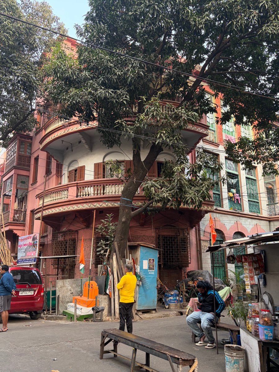  @Patralekha2011 পত্রলেখা চ্যাটার্জী tweet media