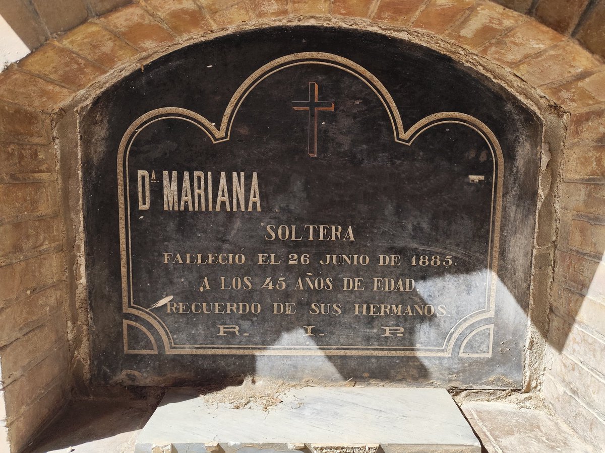 El de la carpeta. tweet media