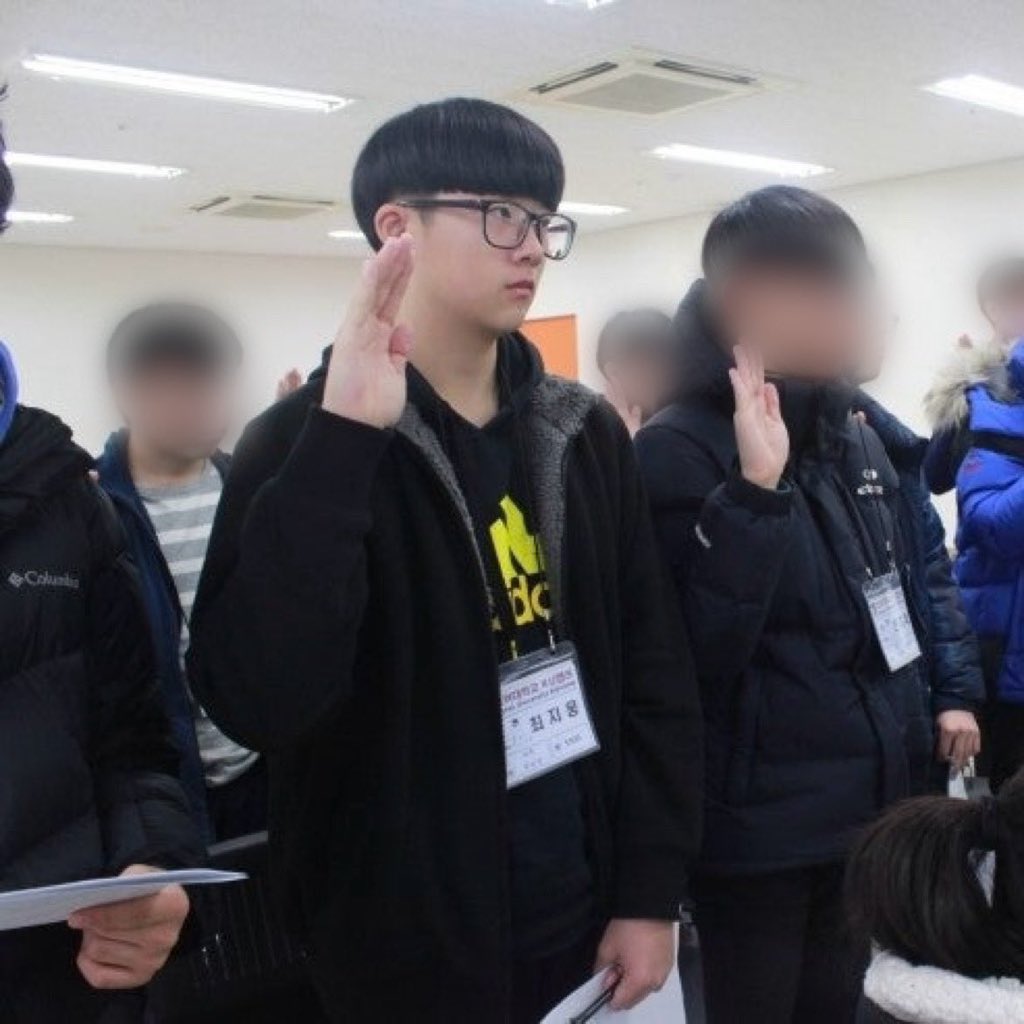 bimzzi01's tweet photo. 내가 반장이 된다면
어쩌구저쩌구
저쩌구어쩌구

                                                          얘들아 잘 부탁해~ https://t.co/cddjAjm4gu