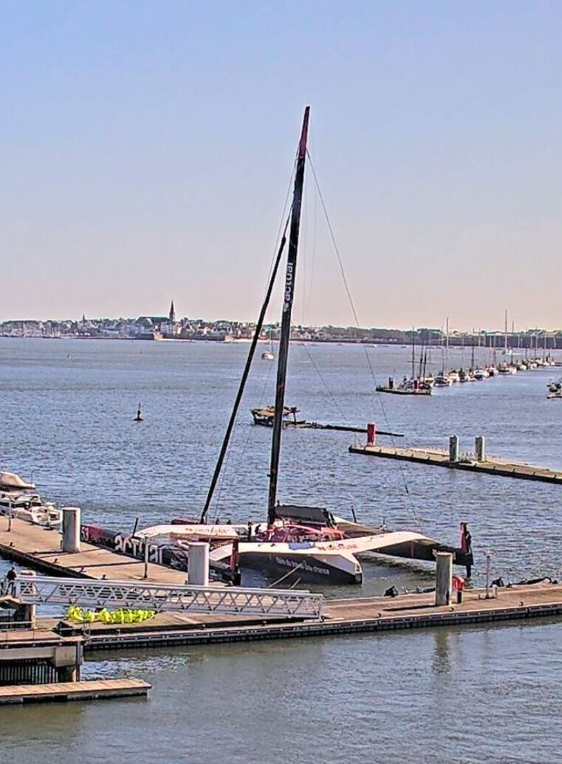 UltimBoat's tweet image. #Ultime #Ultim #Miseàleau

Après la mise à l'eau hier, Actual Ultim' 4 mâté ce jeudi à Lorient La Base.