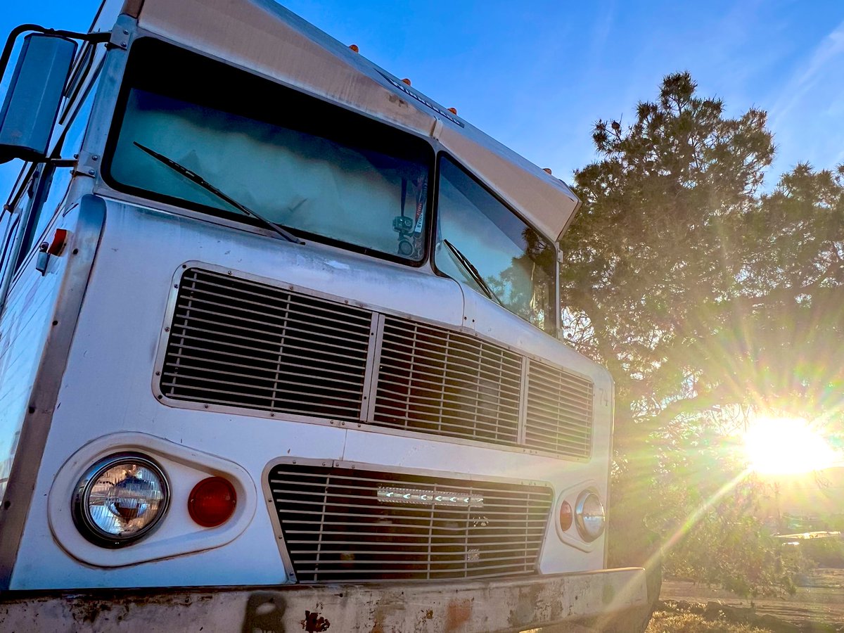 Flawwed1Art's tweet image. Here are the first few shots from this morning sunrise. More to come later today. Just happen to get up at exactly the right time to catch them. Thanks to an early morning. Text. I’m glad I was up and ready to snap a few shots.

#Karvan #Caravan #StarForge