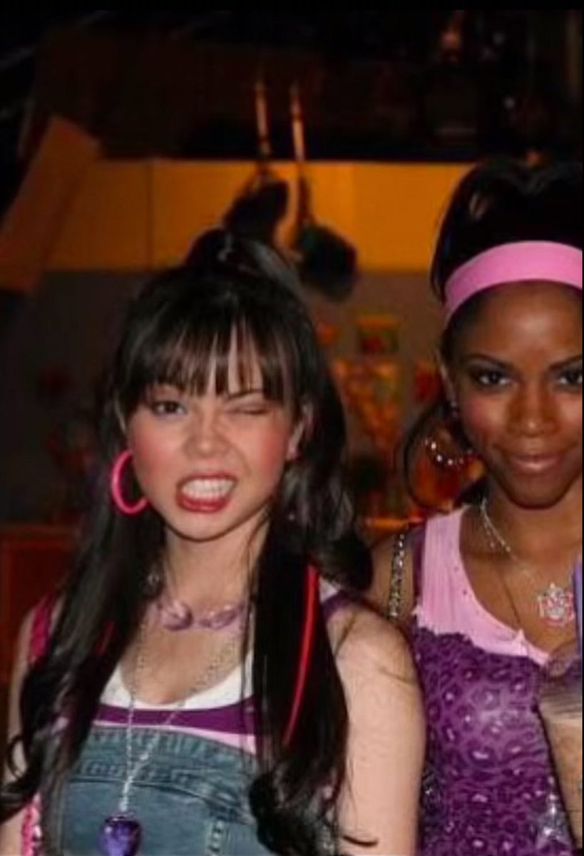 Hannah Montana World tweet media