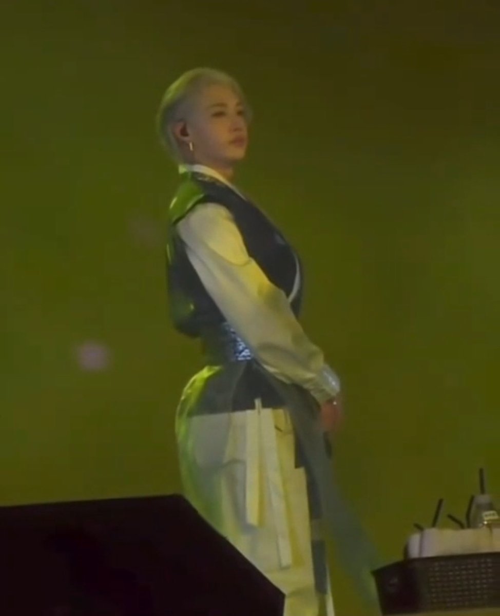 chn_big_bottom tweet media