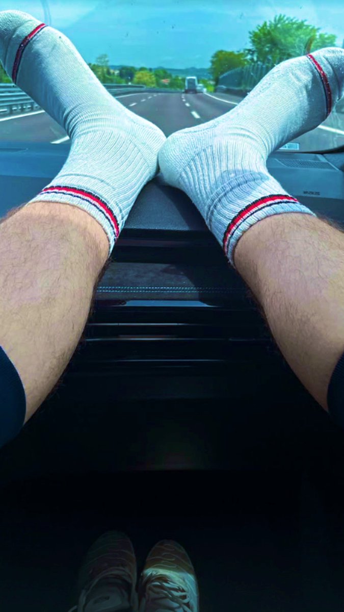 BalkanFeet89 tweet media