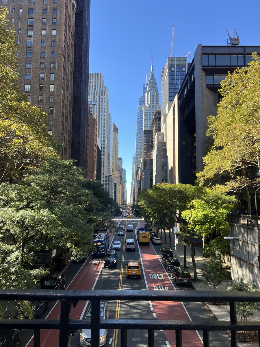 𝒞𝓁𝒶𝓈𝓈𝓎 tweet media