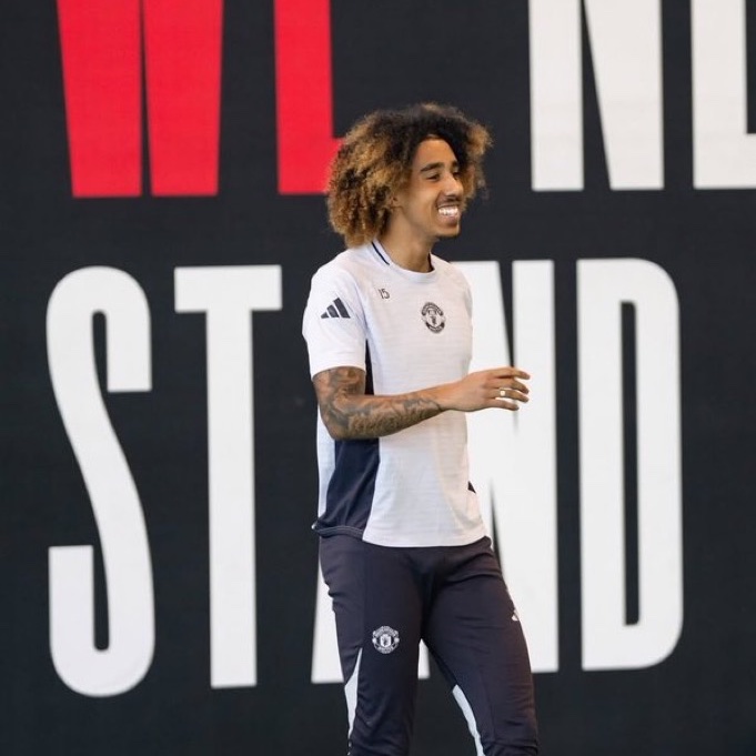 United Update tweet media