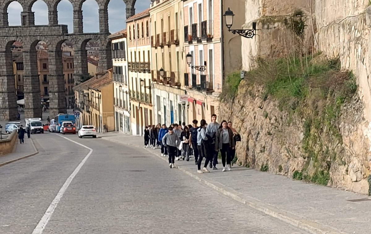 Canal Lector tweet media