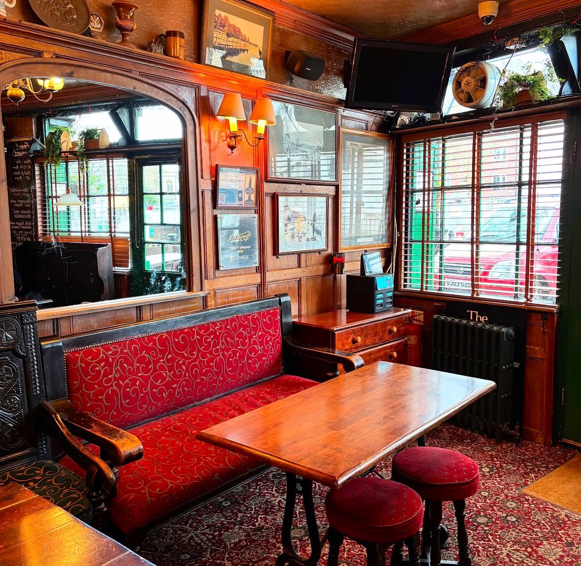 London Pub Map tweet media