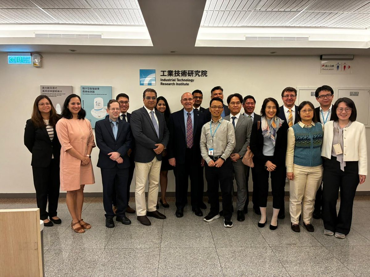 DuxLegis Attorneys tweet media