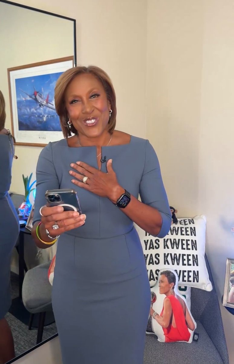 Taylor_NS_'s tweet image. Good morning awesome people! #thankfulthursday 🙏🏾
#happyfridayeve 💃🏾
#cmon 😘 @RobinRoberts