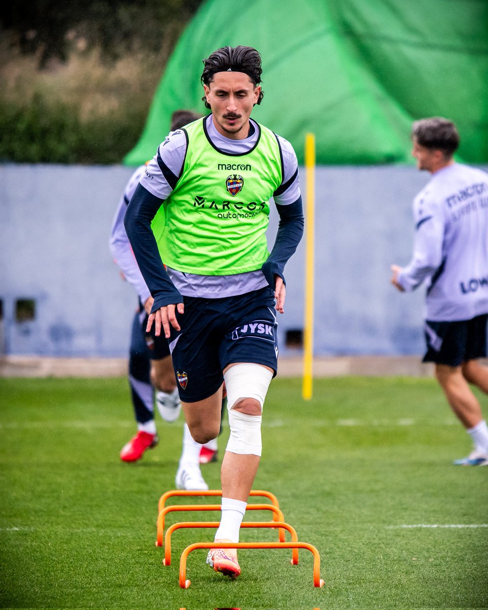 Levante UD tweet media