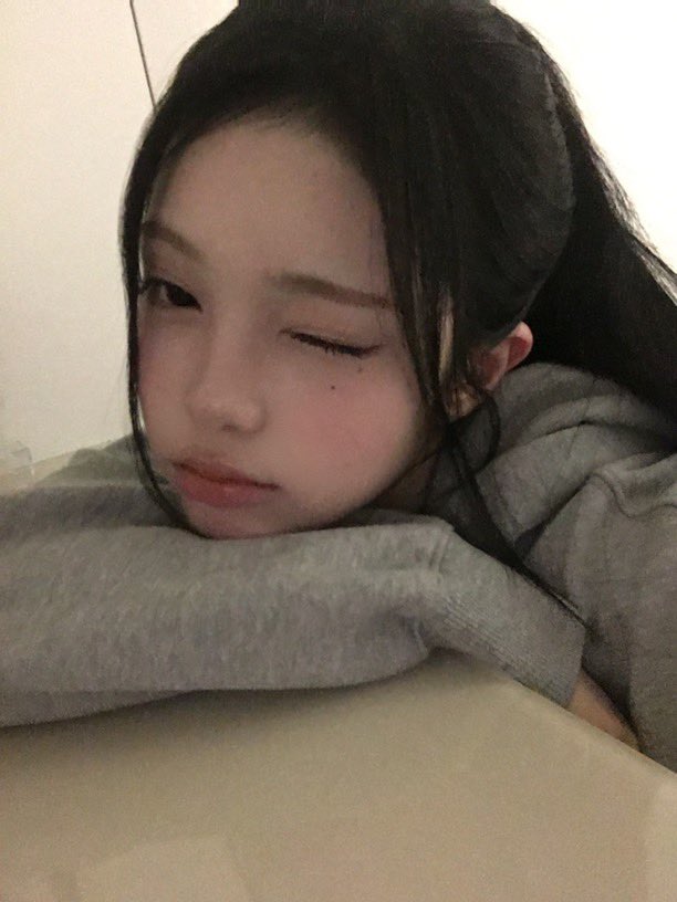 pony 👩🏻‍🎤🍏 tweet media