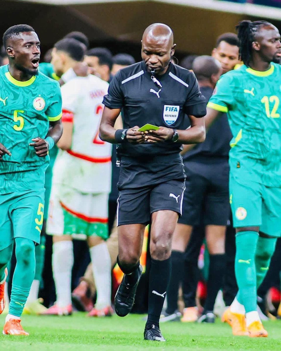 Le Media 100Filtre tweet media