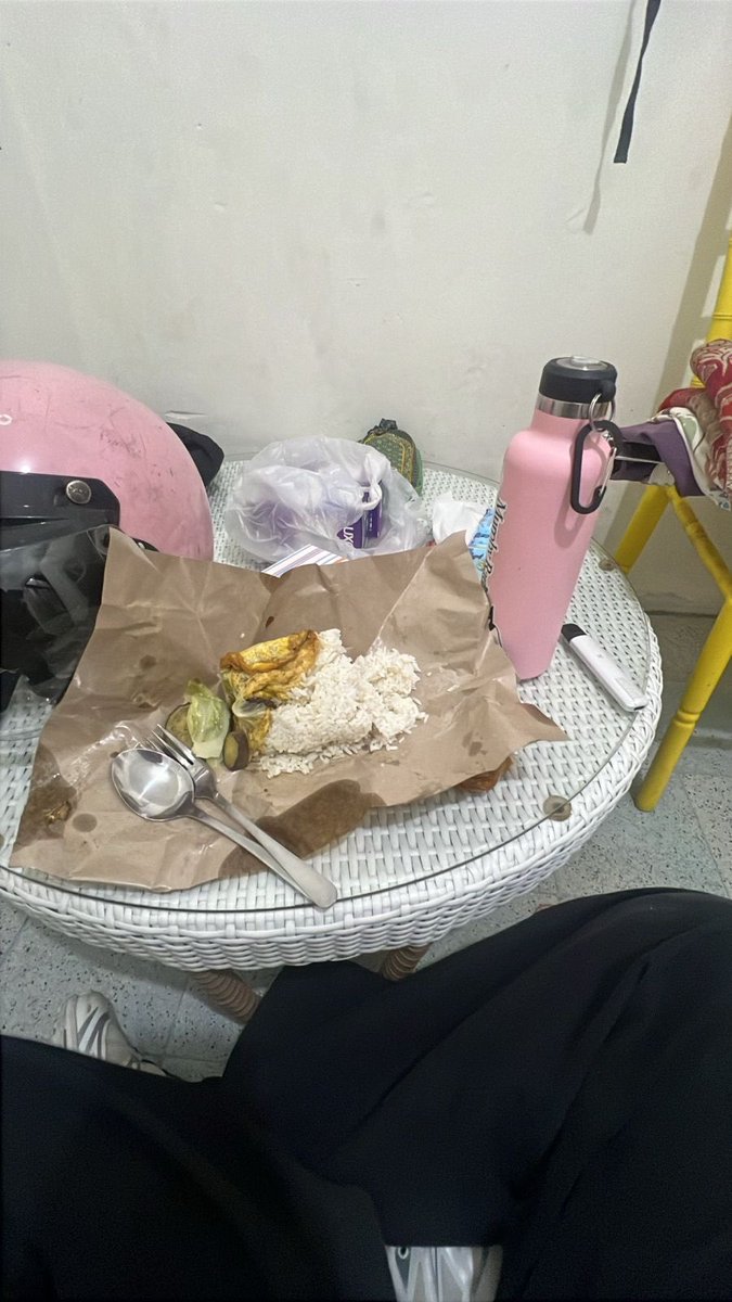 NotThatSpecial. tweet media