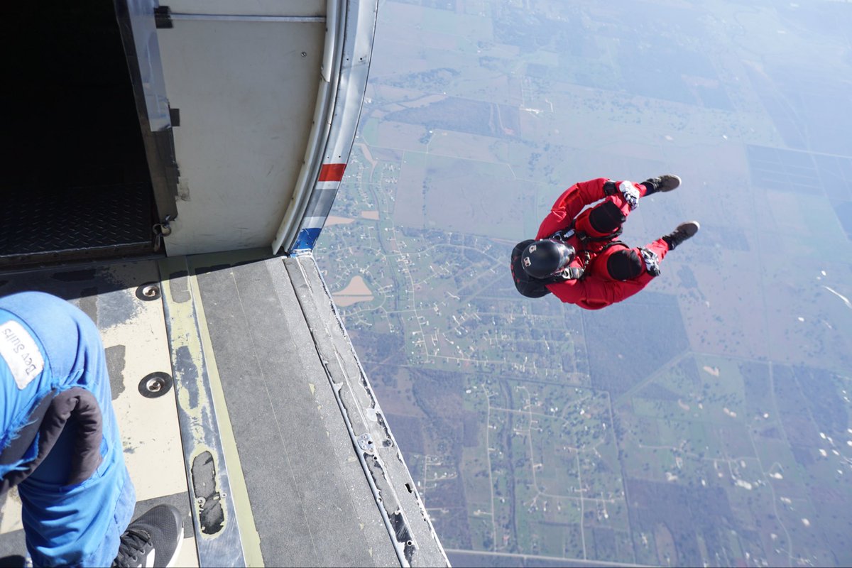 trevohnj28's tweet photo. Recording my jumps skydiving! https://t.co/vq2H75SnOm