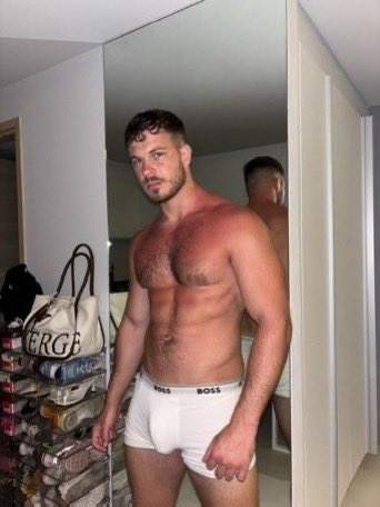 Leslie POV tweet media