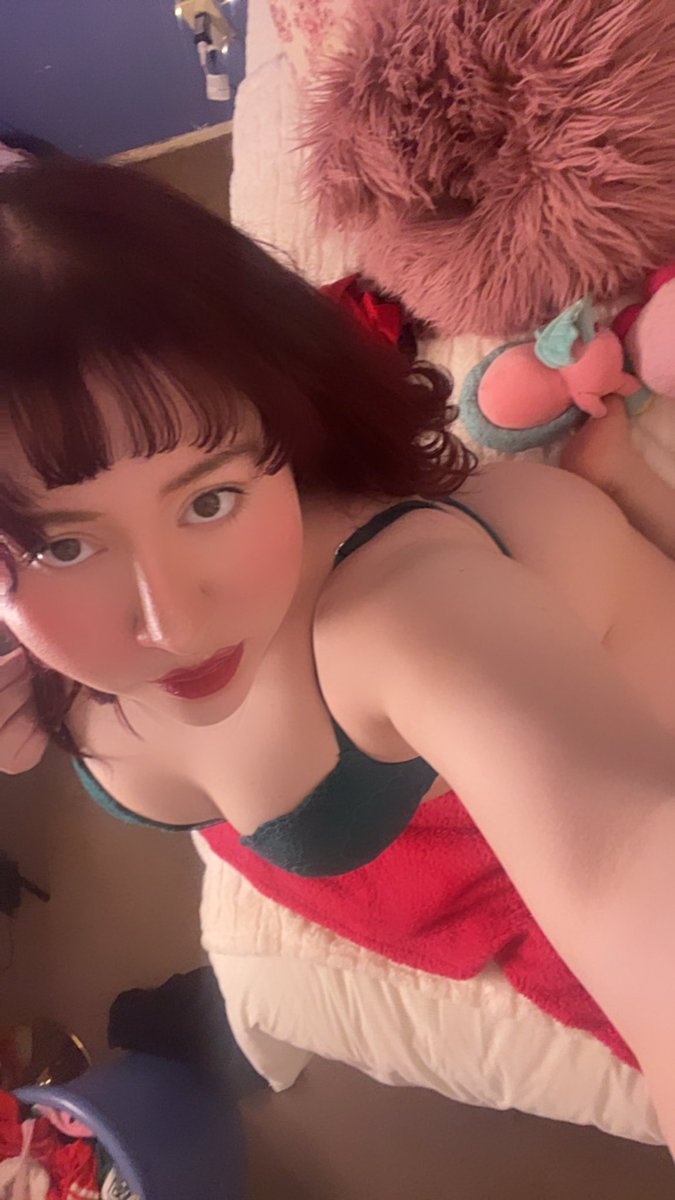 Cherry Noir Doll tweet media
