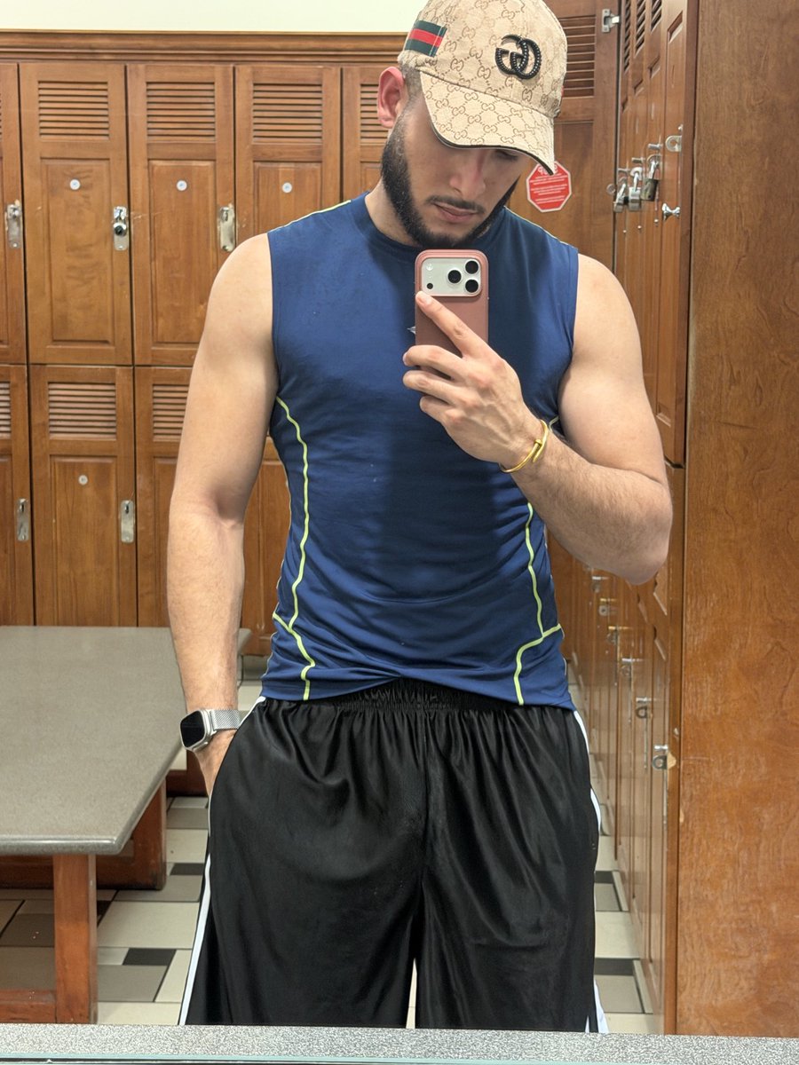 Hans Vomparkert tweet media