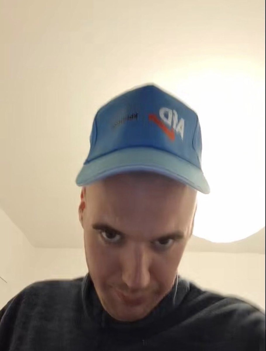 out of context alberto sieef tweet media