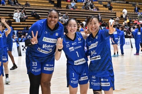 shihoisono's tweet photo. リリースでありました通り、今シーズンを持って羽田ヴィッキーズを退団することになりました。1シーズンという短い期間でしたが本当に感謝でいっぱいです。
どんな時も応援してくださったファンの皆さん、支えてくださった関係者の皆さま、そして共に戦ってくれたチームメイトに心から感謝しています。 https://t.co/y0BU75Gkuv