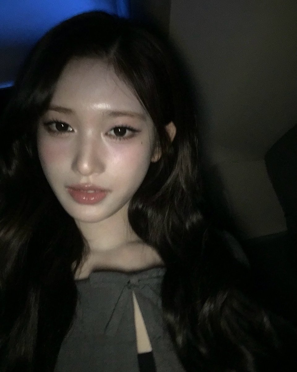 Little Leeseo tweet media