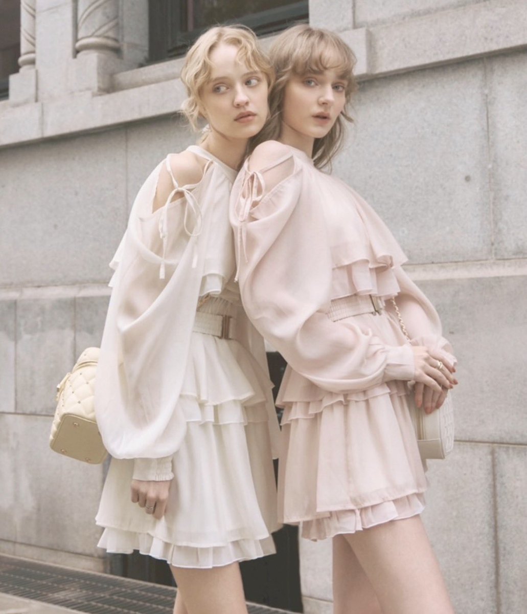 𝙃𝙞𝙣𝙖 tweet media