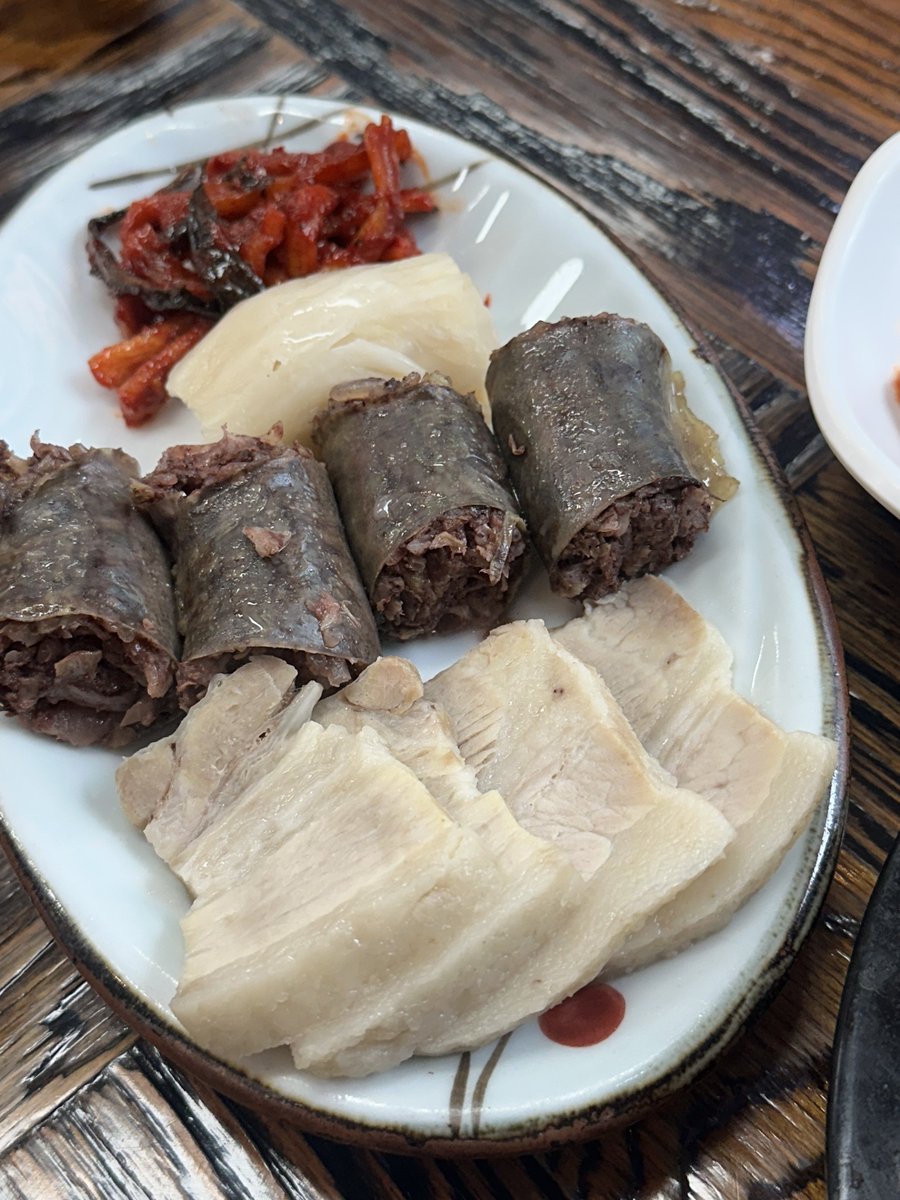 됒먹밥 tweet media