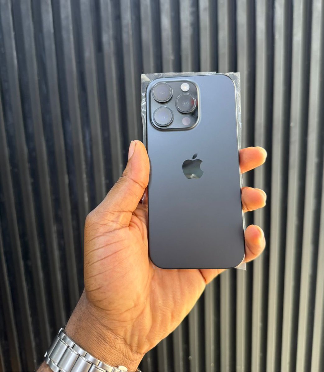 EMZY GADGETS  📱 💻 🔌 tweet media