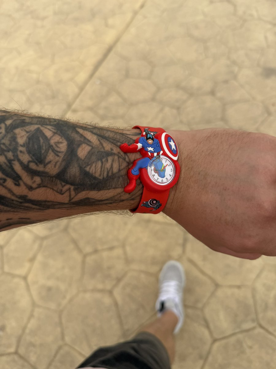 ЕЖÖВ 𖤐 tweet media