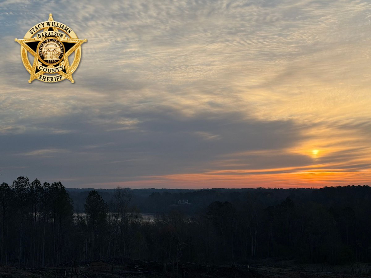 HaralsonSheriff's tweet image. Good Thursday morning, Haralson. We hope y’all have a terrific day!

“Each person must live their life as a model for others.” - Rosa Parks

Photo Credit: Lt. J. Bowman

#HaralsonMornings
#HaralsonSunrise
#AlmostFriday
#HCSO
