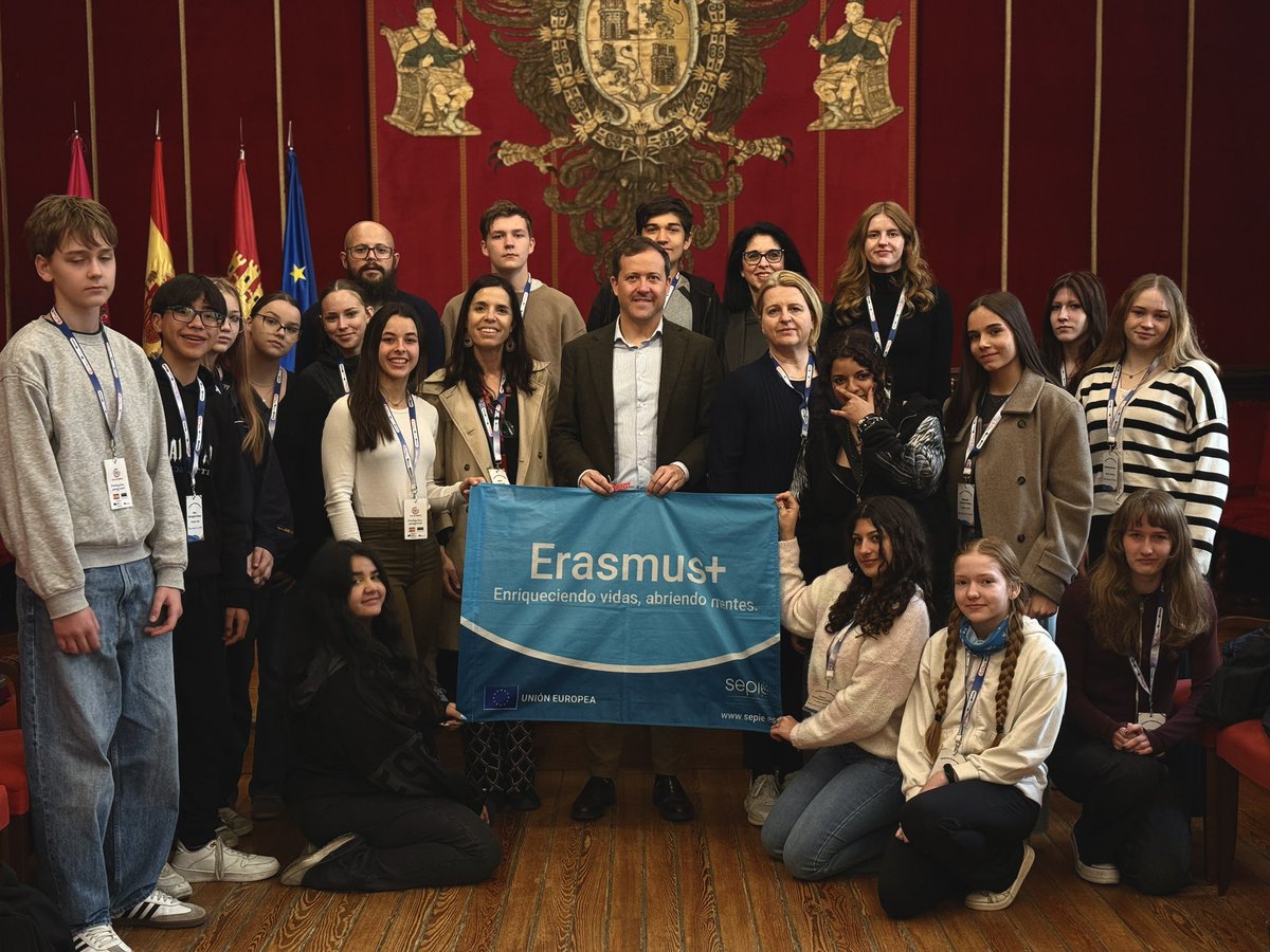 Carlos Velázquez tweet media