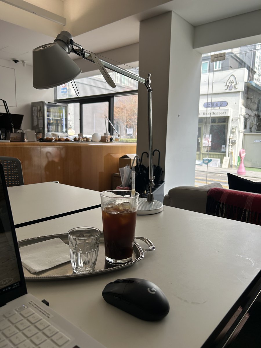 ๋นต๋ฌธ๊ฐ tweet media