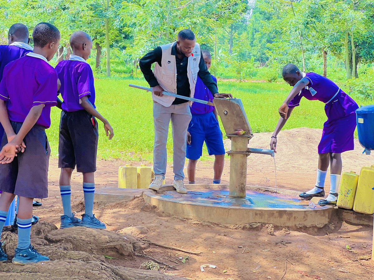 Iganga University Students and Youth Association tweet media