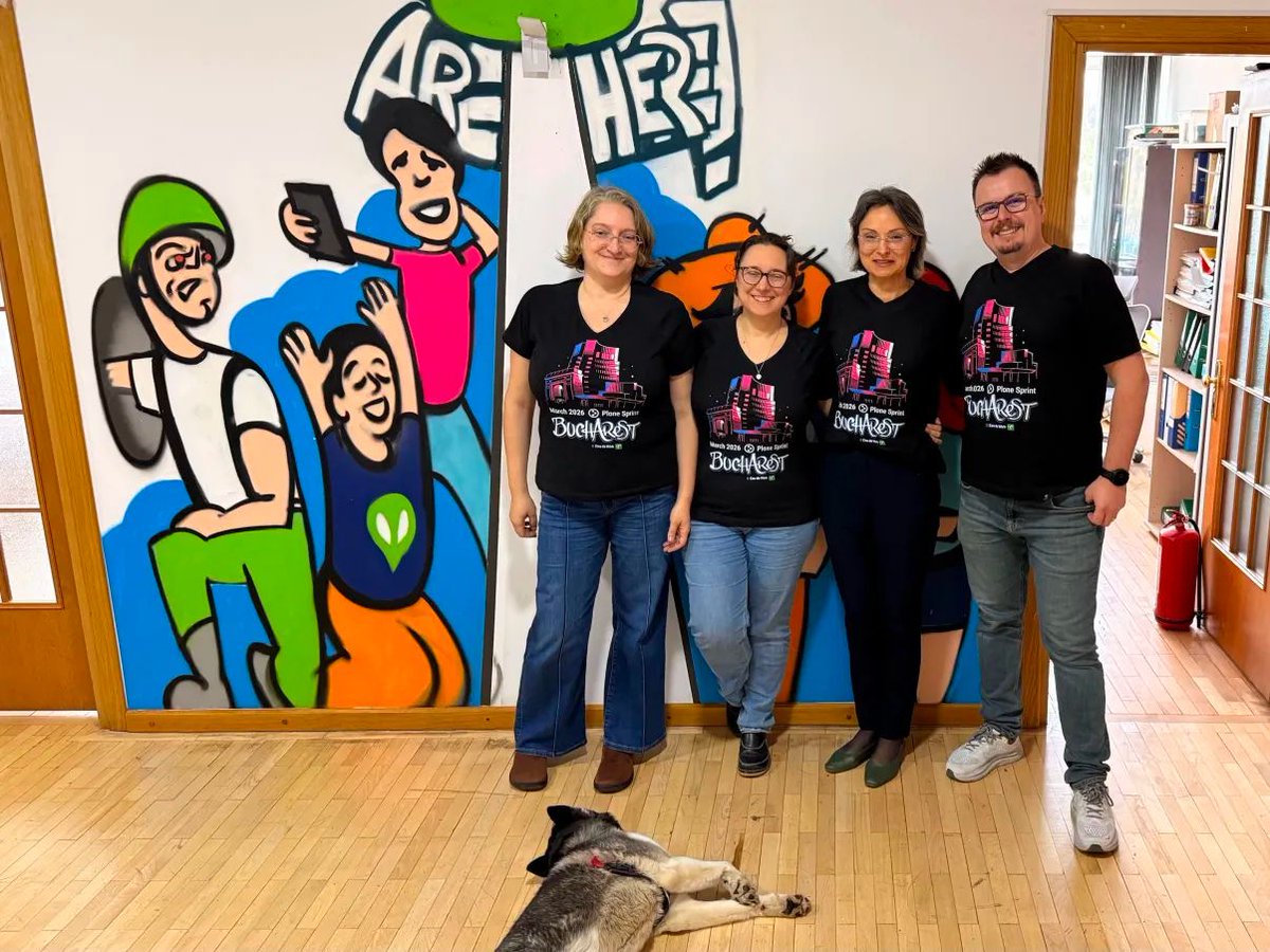 Plone CMS tweet media