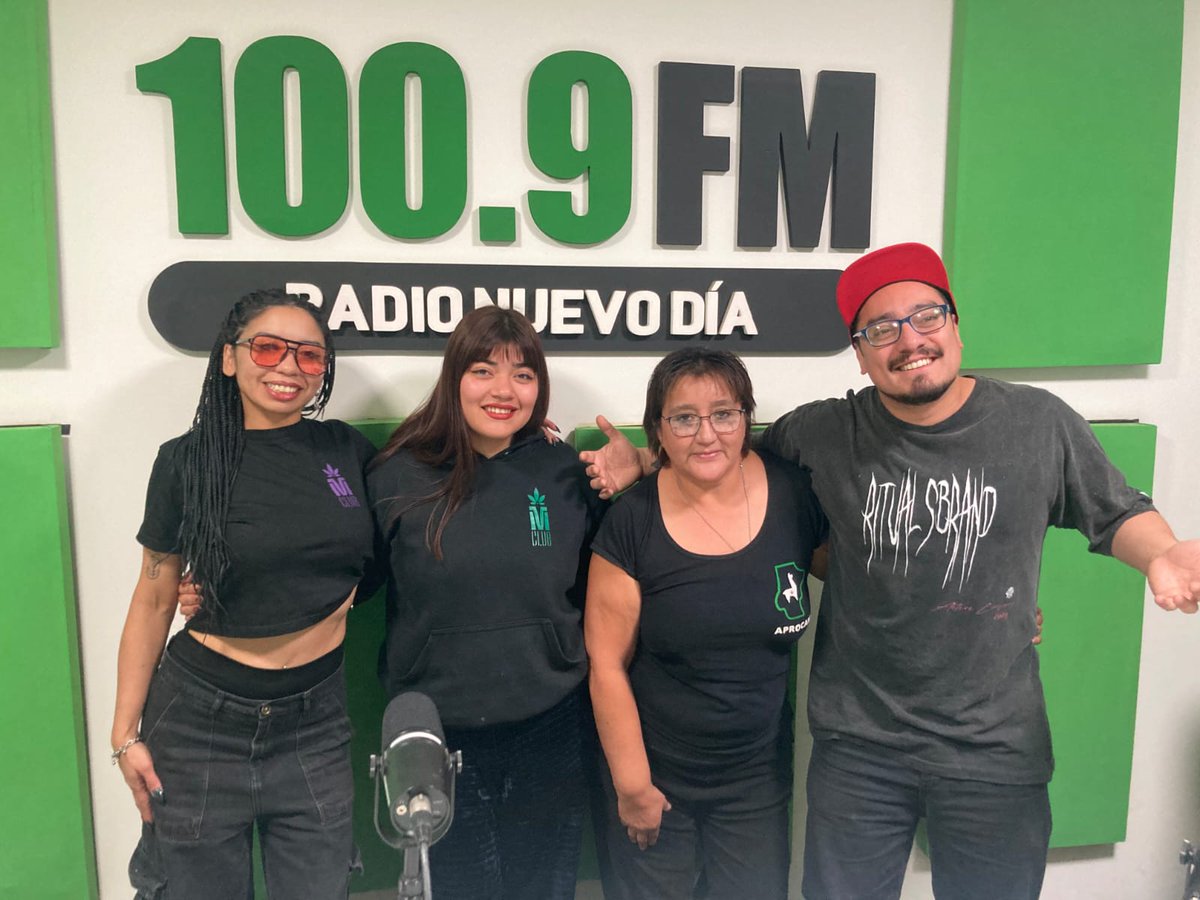 AprocamC's tweet photo. Compartiendo espacio de radio en el programa La Vuelta del Perro con las Ong cannabicas de Rio Gallegos https://t.co/nbidlPEyND