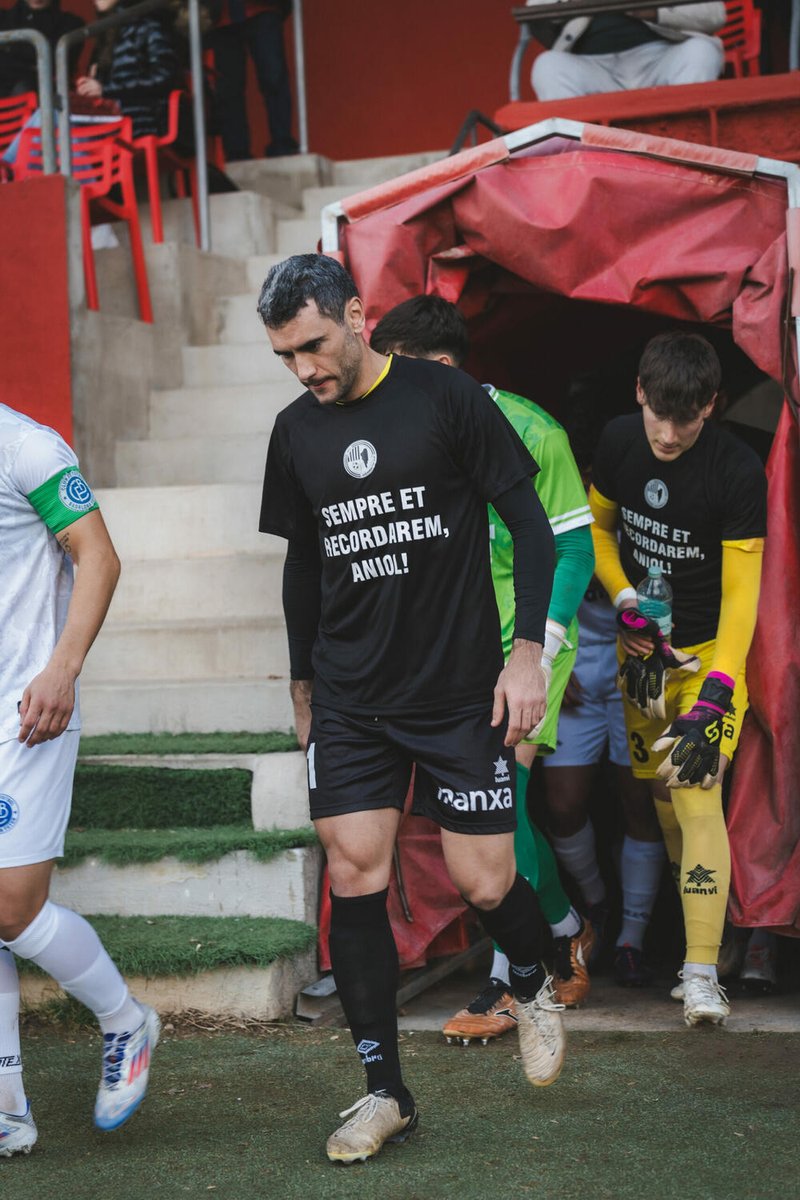 Unió Esportiva Olot tweet media