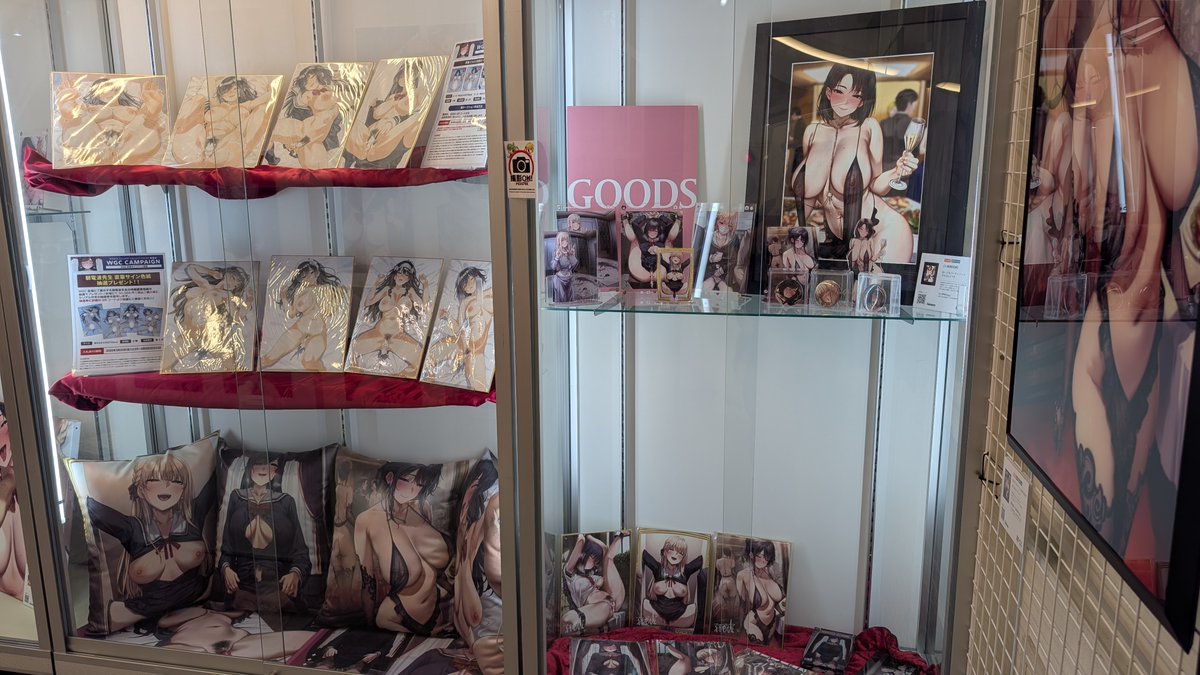 「秘め事教育展」明日～29日 12:00～20:30
で開催いたします!
色紙に加え、ダイキ工業様のフィギュアの展示もあります!
詩帆さんのデコマスもありますので、是非見に来ていただけると幸いです。

公式ページからグッズ通販もありますので是非!
https://t.co/jsMAX3FJZe 