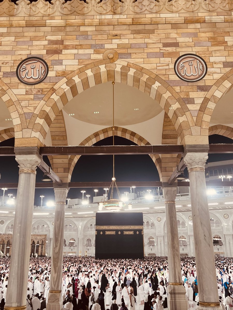٣٠ - رمضان 

"اللهم ختامًا يليق برحمتك لا بعملنا، 
وقبولًا يليق بكرمك لا بتقصيرنا.. تقبّل منا يارب، 
وبلّغنا رمضان أعوامًا مديدة وأزمنة عديدة 
ونحن ومن نحب بصحة وعافية "
