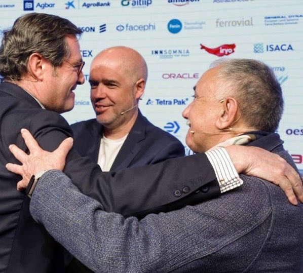 R-Evolución tweet media