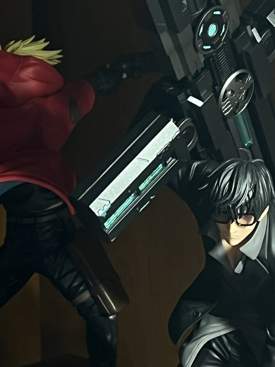 不覚やぞウルフウッド‼︎

全く…エライ違いやで

このワイが背中を

あずけてまうとはな