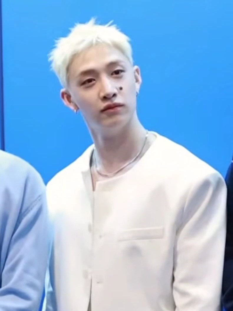 방방즈 tweet media