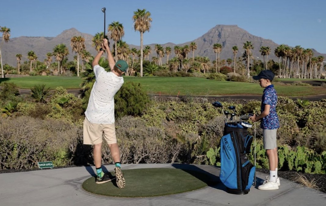 costa_adeje's tweet image. ☺️ Que el mejor regalo sea un viaje a Costa Adeje y una semana practicando el swing.

¡Feliz Día del Padre! 💛

#EnCuerpoyMente #CostaAdeje #DíadelPadre