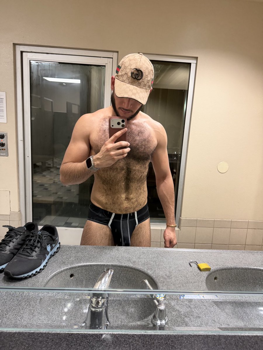 Hans Vomparkert tweet media