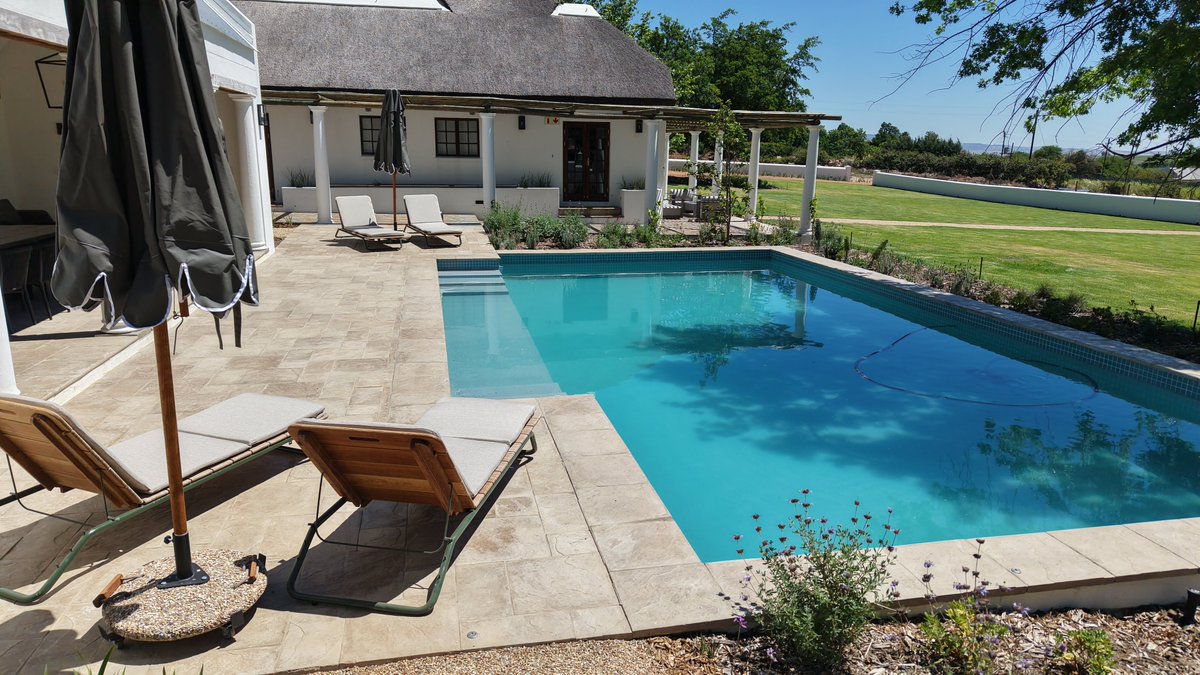 CanetsfonteinSA's tweet photo. Step away from the hustle &amp; bustle of everyday business life &amp; discover a place where time slows down &amp; moments truly matter. 
To book, search 𝑽𝒊𝒍𝒍𝒂 𝑪𝒂𝒏𝒆𝒕𝒔𝒇𝒐𝒏𝒕𝒆𝒊𝒏 on Airbnb.
For more info, contact Janiene at 071 248 1222.
Private Chef &amp; Catering also available. https://t.co/Lus4JJnPfT