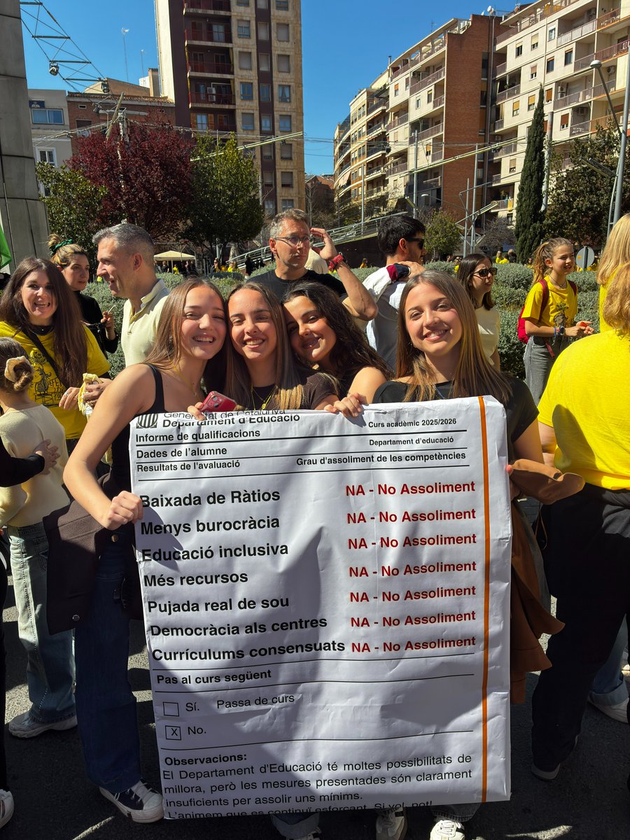 INS Almenar tweet media